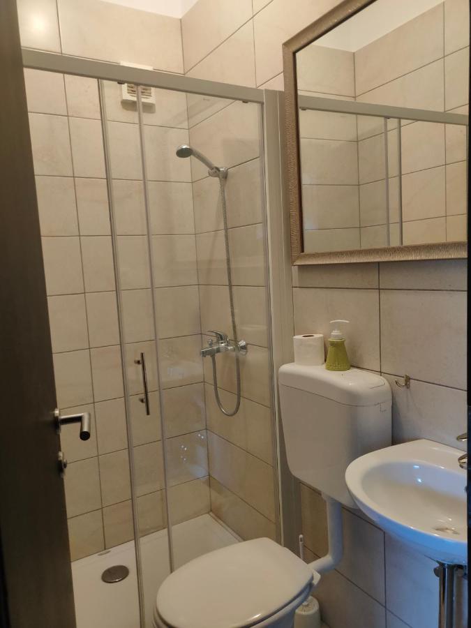 Rooms And Apartment Na Poljani Škofja Loka المظهر الخارجي الصورة