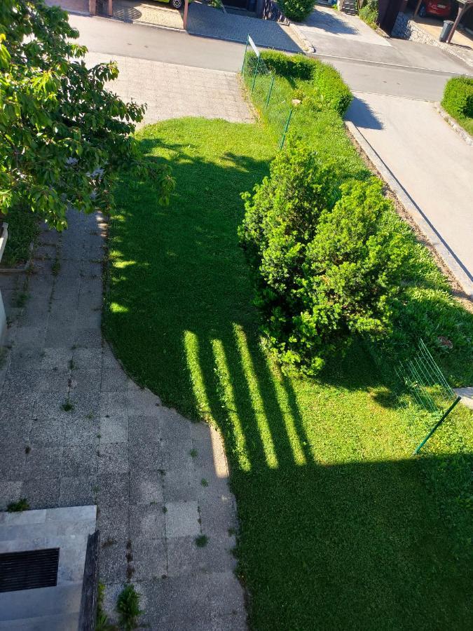 Rooms And Apartment Na Poljani Škofja Loka المظهر الخارجي الصورة