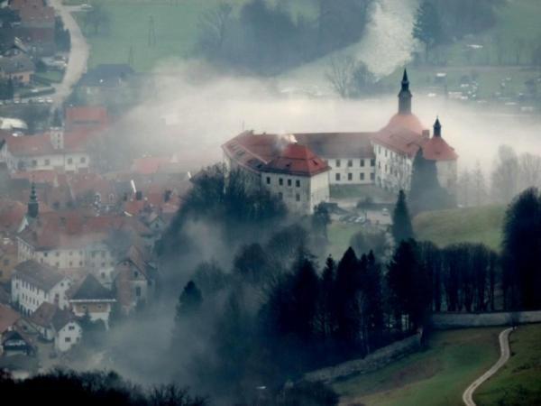 Rooms And Apartment Na Poljani Škofja Loka المظهر الخارجي الصورة